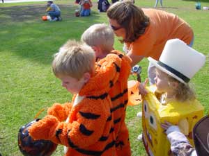 aly and andy & charlie (tiggers) waiting to start the parade