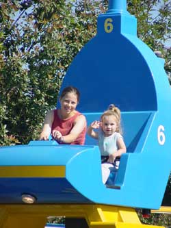 aly and kellie on the helicopter ride