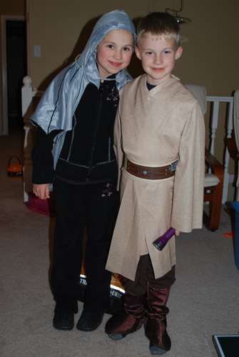 aly and toby's bat and jedi costumes